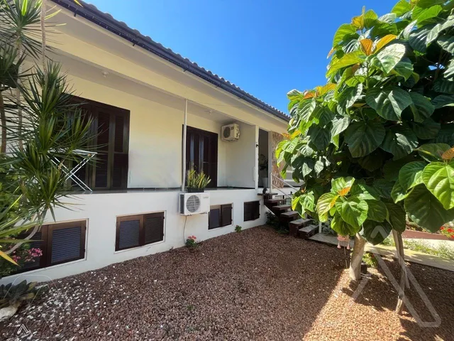 Casa com 5 dormitórios, foto 2