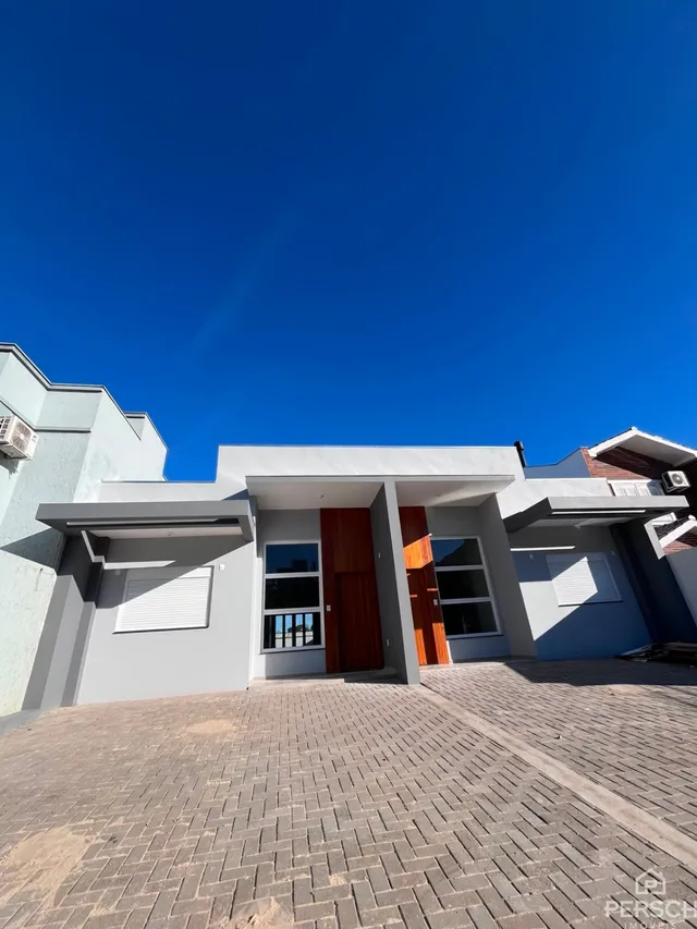 Casa geminada com 2 dormitórios