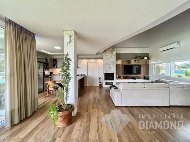 Casa com 4 dormitórios, foto 2