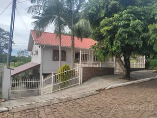 Casa com 5 dormitórios, foto 1