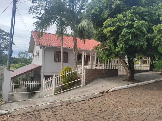 Casa com 5 dormitórios