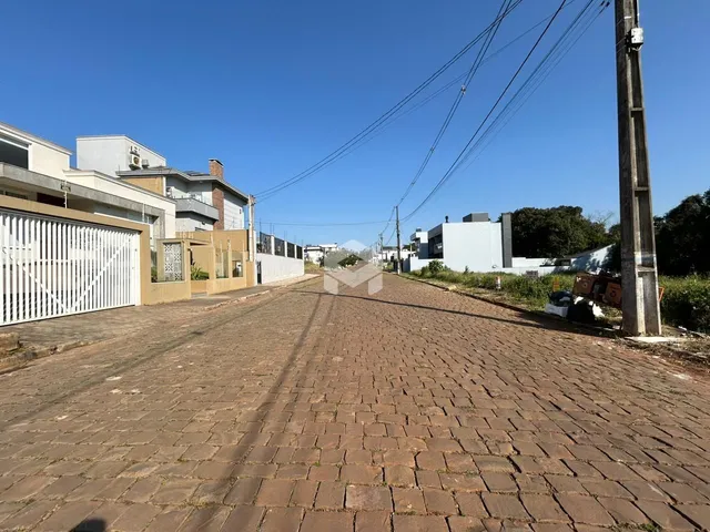 Vista da rua com casas em Lajeado, Brasil.