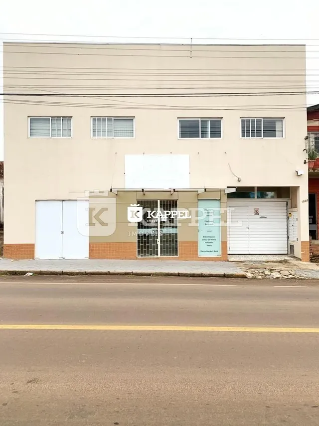 Fachada de um prédio comercial ou residencial em Lajeado, Brasil.