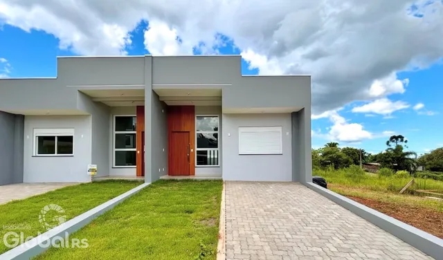 Casa geminada com 2 dormitórios