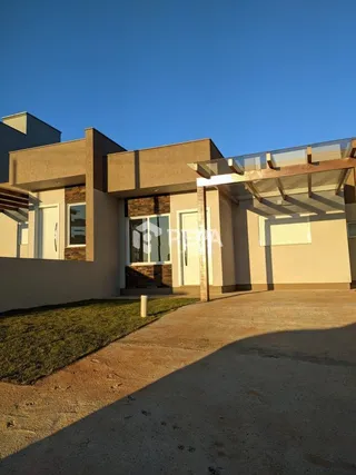 Casa geminada com 2 dormitórios