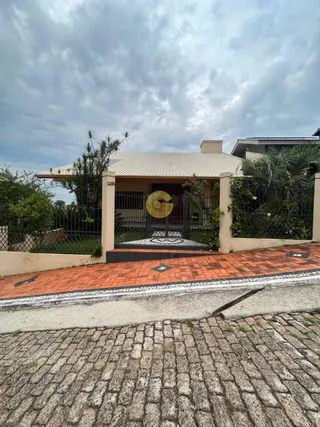 Casa com 5 dormitórios, foto 1
