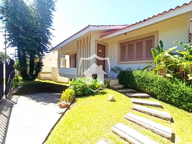 Casa com 5 dormitórios