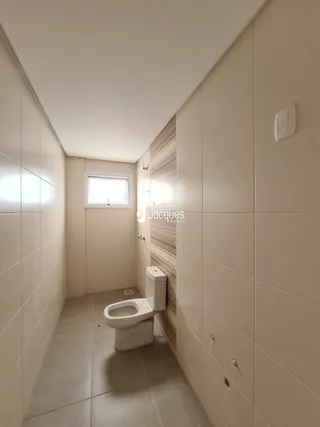 Corredor interno de um imóvel em Lajeado, Brasil.