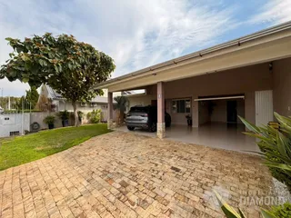 Casa com 3 dormitórios, foto 2