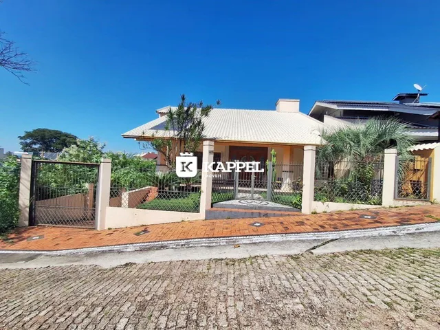 Casa com 5 dormitórios
