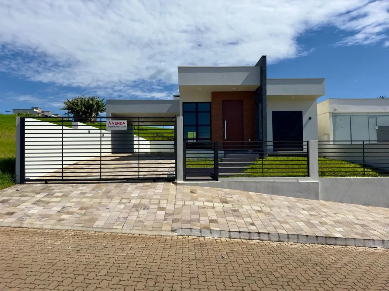 Casa com 3 dormitórios, foto 1