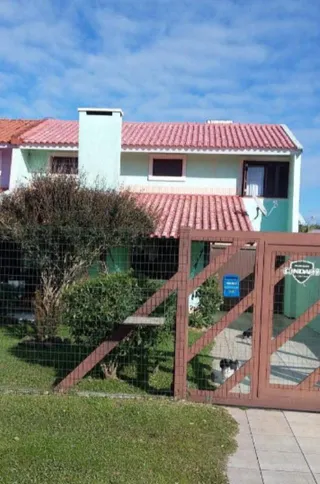 Casa com 4 dormitórios