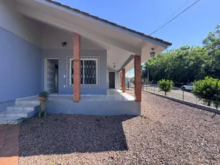 Casa com 5 dormitórios, foto 2