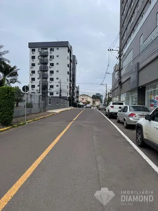 Vista da fachada de um prédio residencial em Lajeado, Brasil.