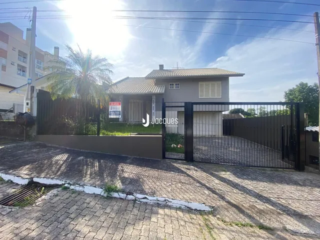 Casa com 3 dormitórios