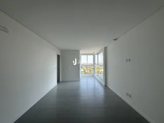 Corredor interno de um imóvel em Lajeado, Brasil.