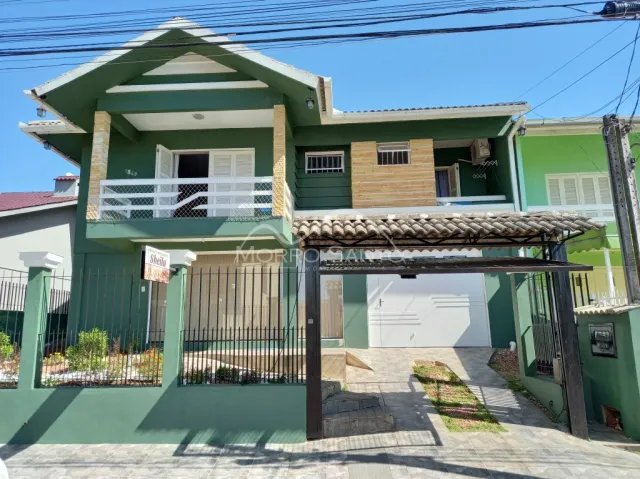Casa com 4 dormitórios