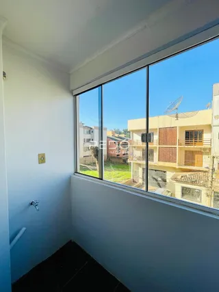 Vista da janela de uma sala interna em Lajeado, Brasil.