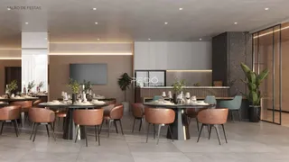 Um salão de festas moderno com mesas para jantar e cozinha integrada.