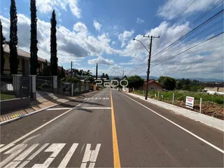 Vista de uma rua residencial em Lajeado, Brasil.