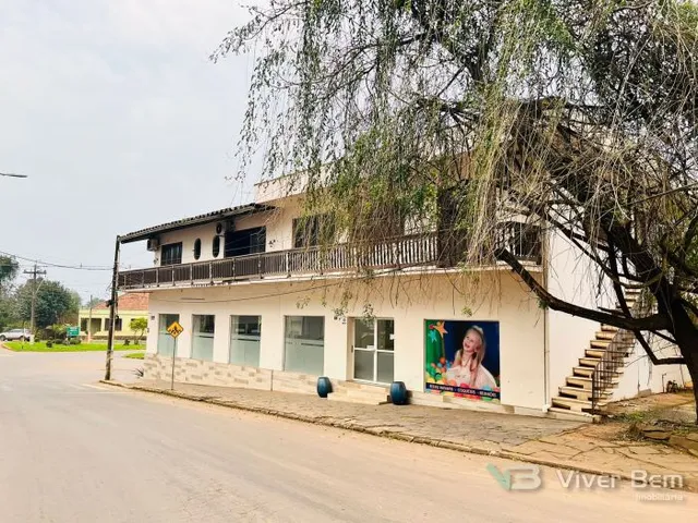 Casa com 4 dormitórios