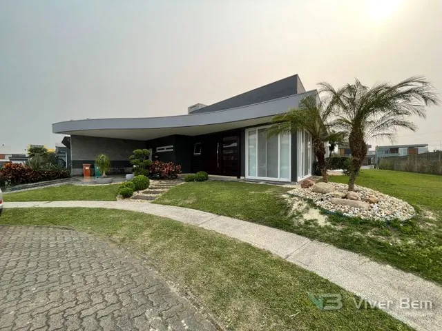 Casa com 3 dormitórios