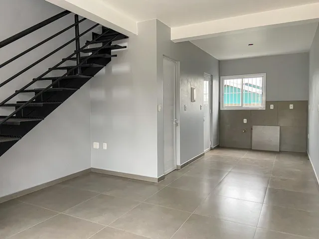 Sobrado com 2 dormitórios