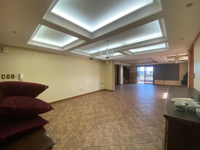 Apartamento com 4 dormitórios