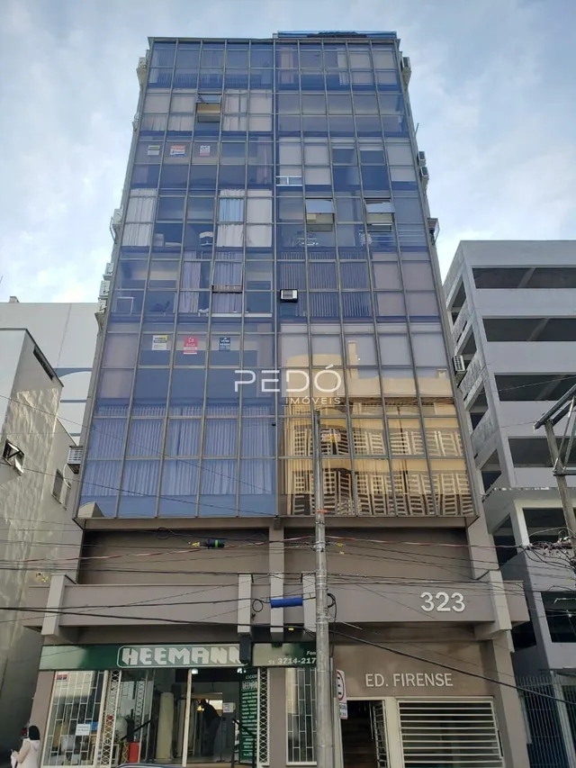 Fachada de um edifício residencial moderno em Lajeado, Brasil.
