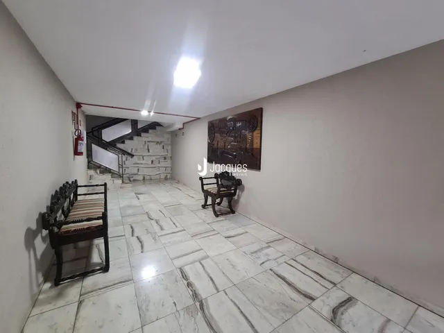 Apartamento com 3 dormitórios, foto 2