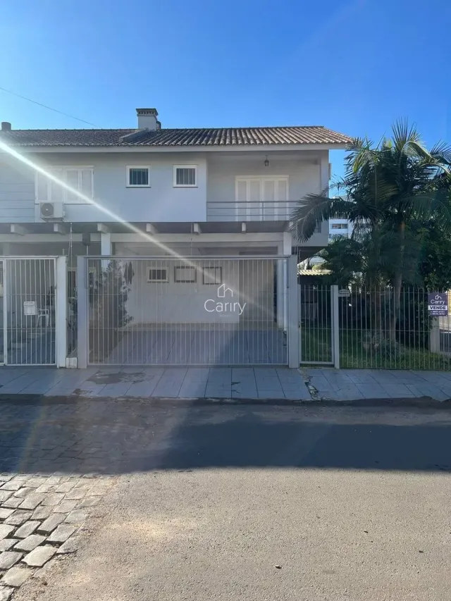 Sobrado com 3 dormitórios