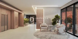 Sala de estar moderna com piso claro e painéis de madeira.