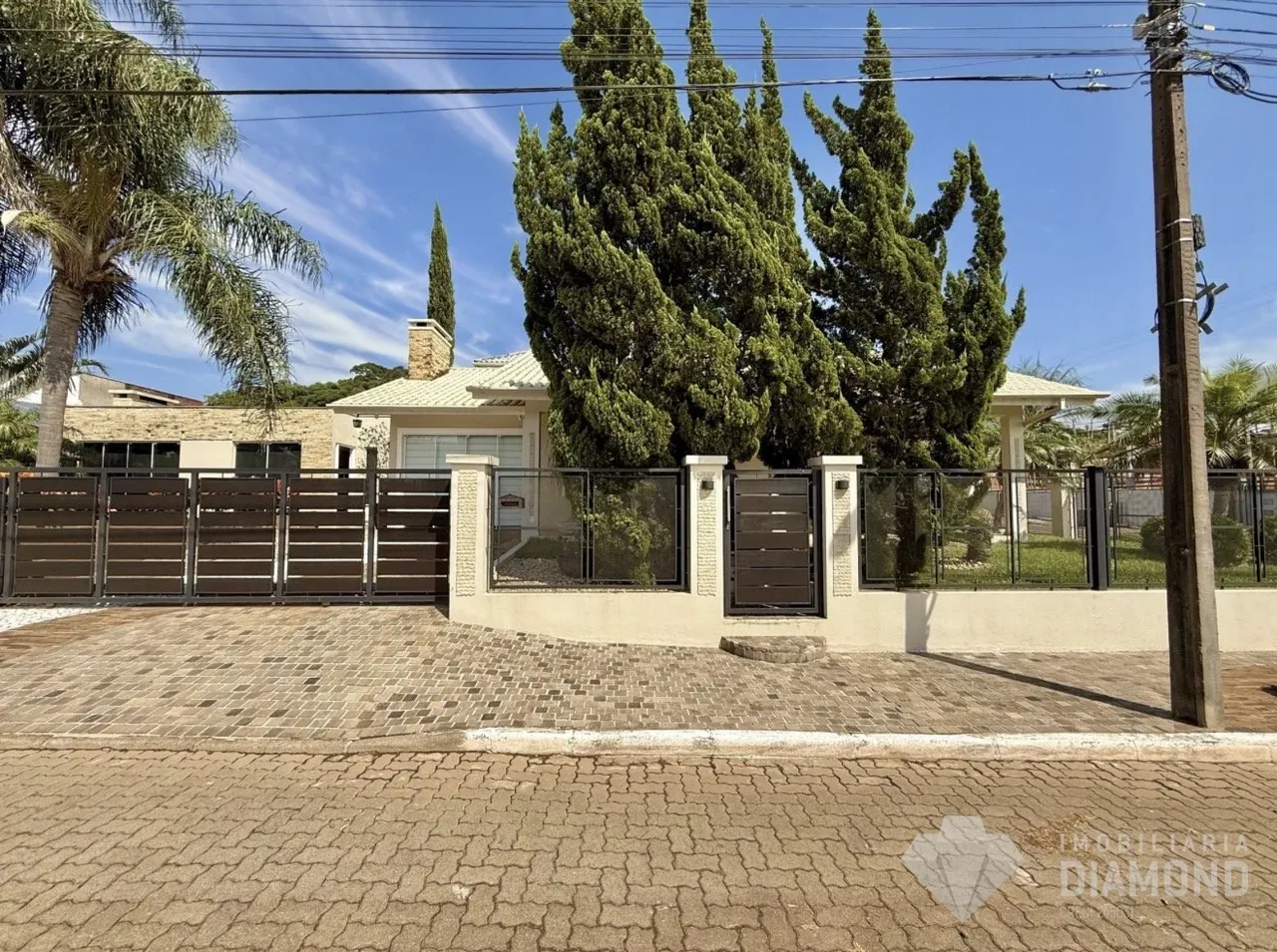 Casa com 3 dormitórios, foto 1