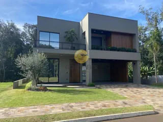 Casa com 4 dormitórios, foto 1