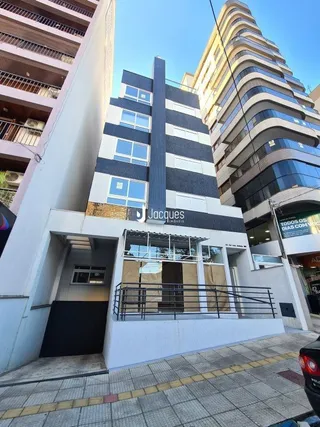 Fachada moderna de um edifício residencial em Lajeado.