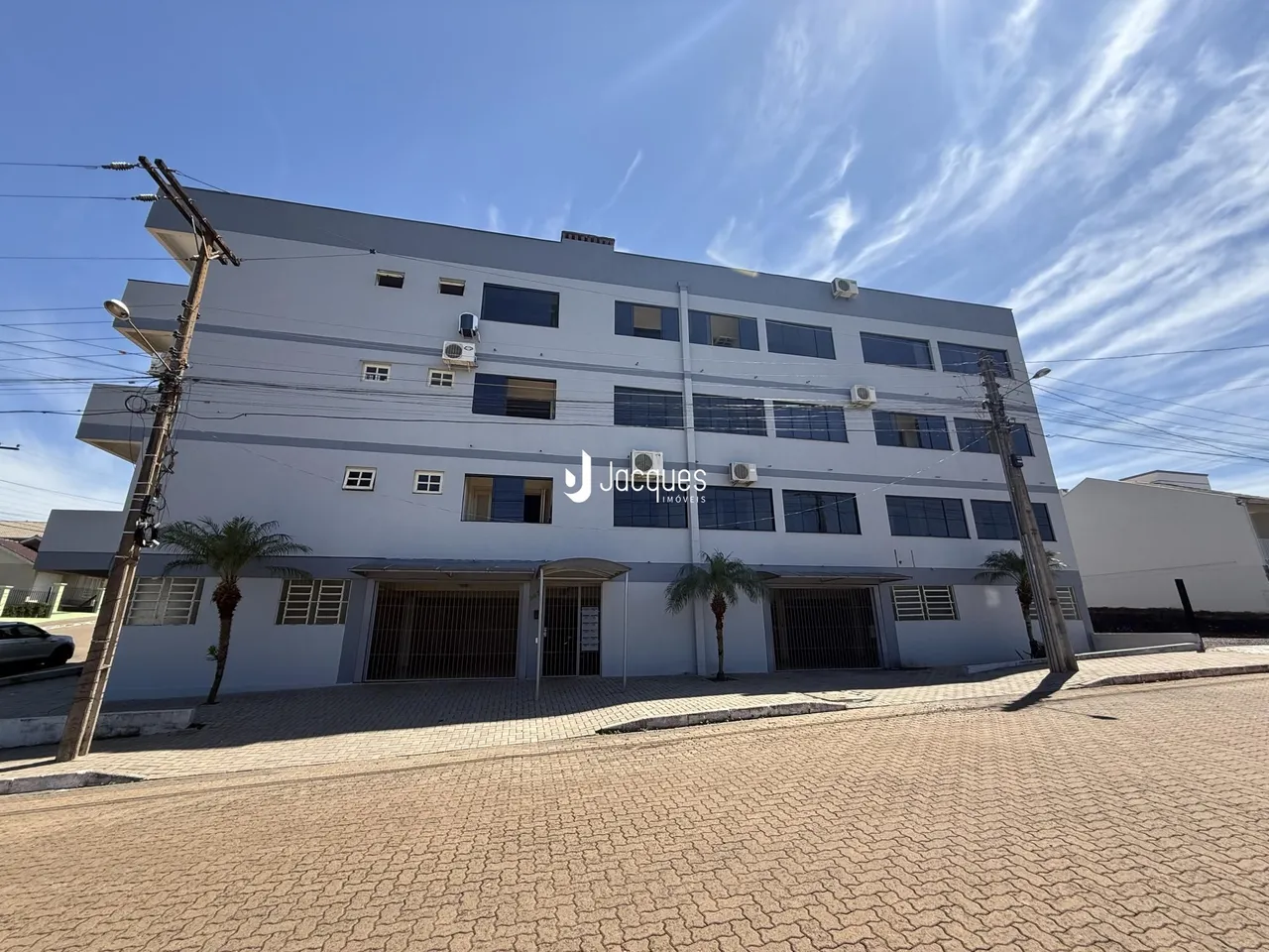 Fachada de um prédio residencial em Lajeado, Brasil.