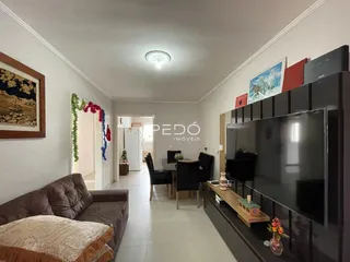 Sala de estar e jantar de um imóvel em Lajeado, Brasil.