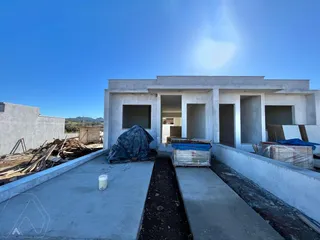Casa geminada com 2 dormitórios, foto 1