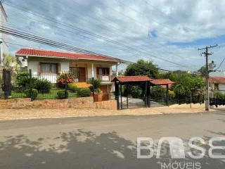 Casa com 4 dormitórios, foto 1