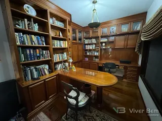 Casa com 4 dormitórios, foto 1