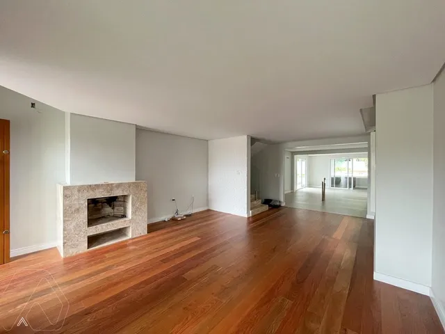 Casa com 4 dormitórios, foto 3