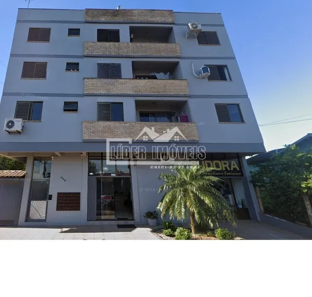 Fachada de um prédio residencial em Lajeado, Brasil.