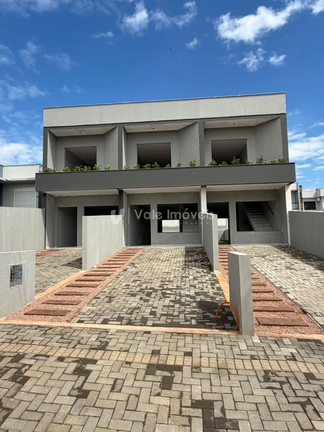 Sobrado com 2 dormitórios