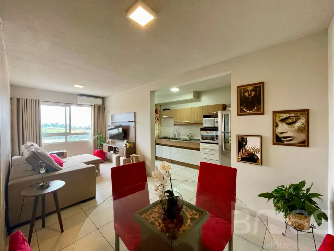 Apartamento com 2 dormitórios, foto 1