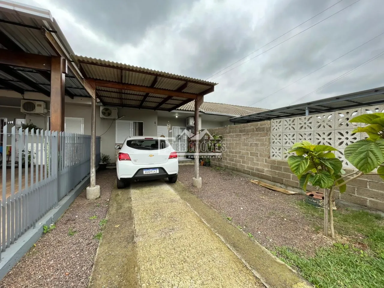 Casa geminada com 2 dormitórios, foto 1
