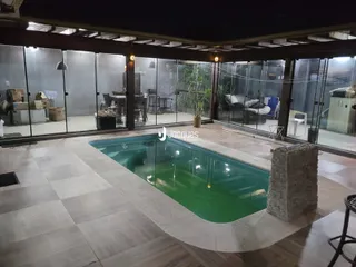 Vista da área da piscina de uma residência em Lajeado.