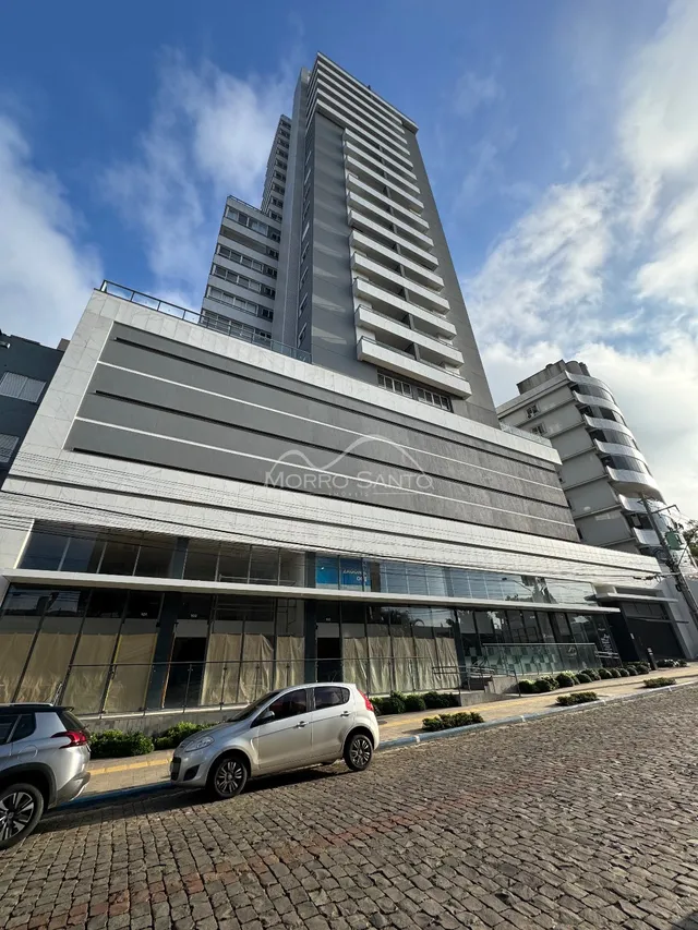 Fachada moderna de um edifício residencial em Lajeado, Brasil.