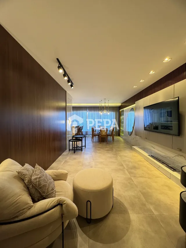 Apartamento com 3 dormitórios, foto 2