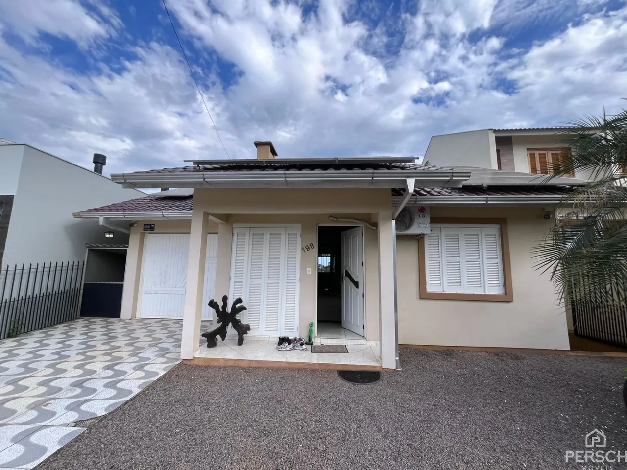 Casa com 2 dormitórios, foto 1