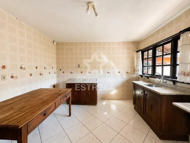 Casa com 4 dormitórios, foto 4